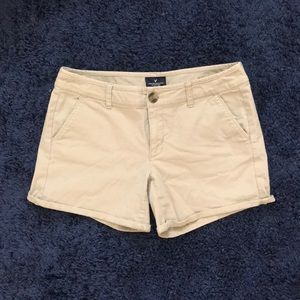 American Eagle Kahki shorts - Midi - Size 8